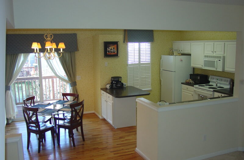 Kitchen / Dining